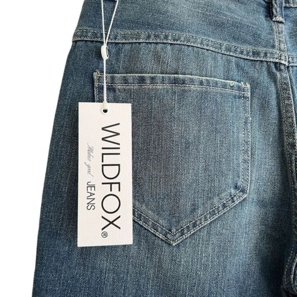 WILDFOX Baggy Crop Distressed Jeans Size 26